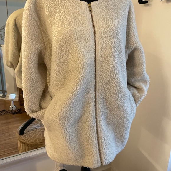 J Crew Light Sherpa Jacket with gold zip - Picture 4 of 7